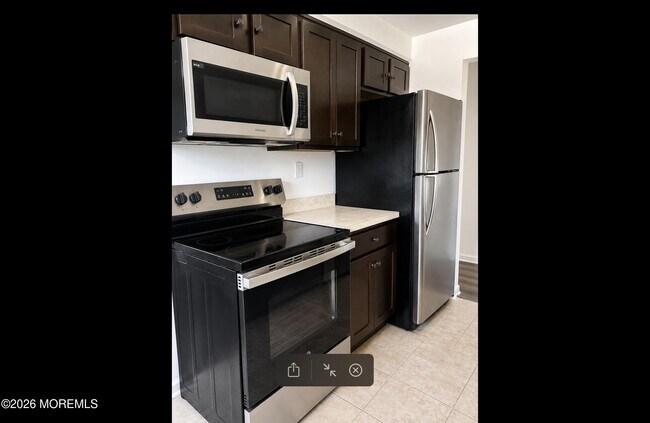 Building Photo - 7 Windsor Terrace