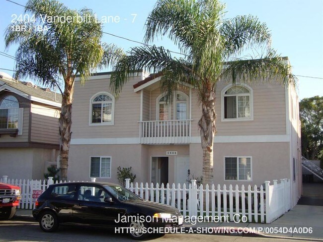 Primary Photo - 2404 Vanderbilt Ln