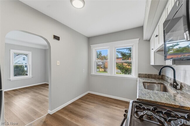 Building Photo - 4512 Oak Park Ave