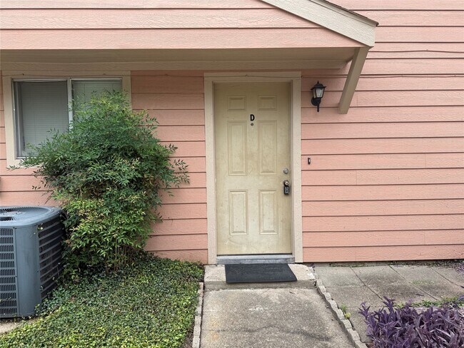 Building Photo - 8048 Sands Point Dr