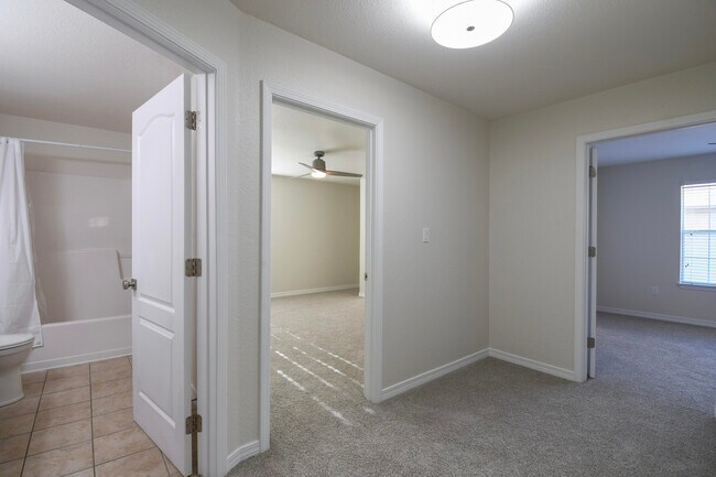 Building Photo - 735 Loblolly Bay Dr