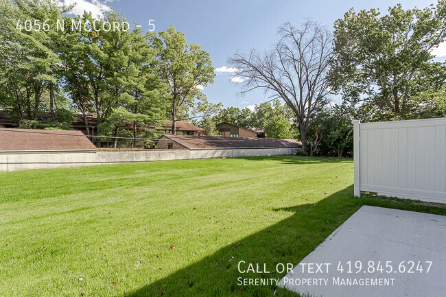 Building Photo - Brand New 2 Brdm Loft Available Now!