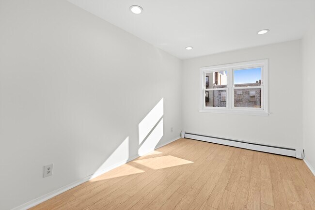 Building Photo - 95A Ferry St