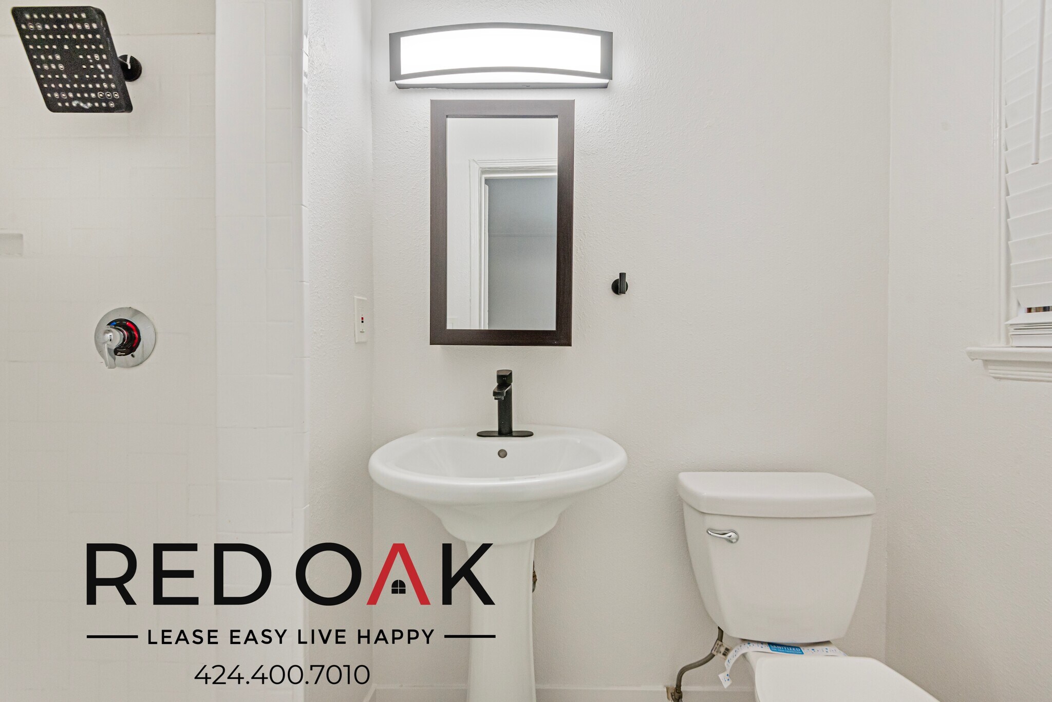 Building Photo - 851 S Kenmore Ave