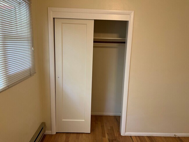 Building Photo - 3 Bedroom House in Southwest Eugene