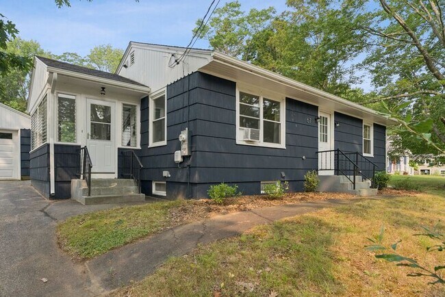 Building Photo - 67 Cutts Rd