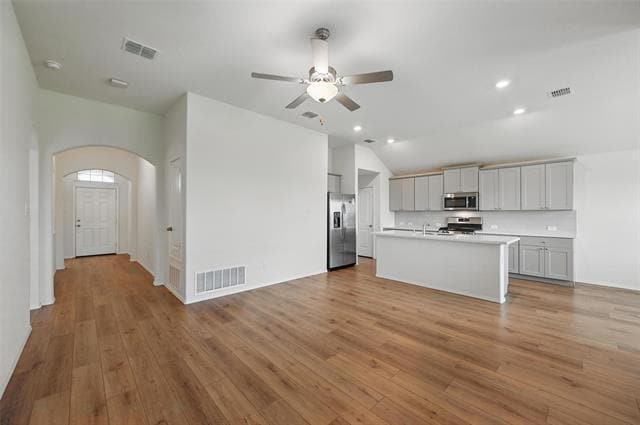 Building Photo - 837 Amberwood Ct