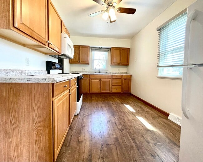 Building Photo - Two Bedroom Home in Portage