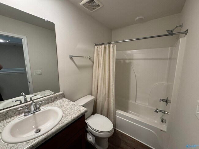 Building Photo - 103 Woodsbrook Pl SW