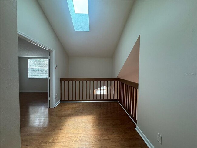 Building Photo - 964 Helmsley Ct