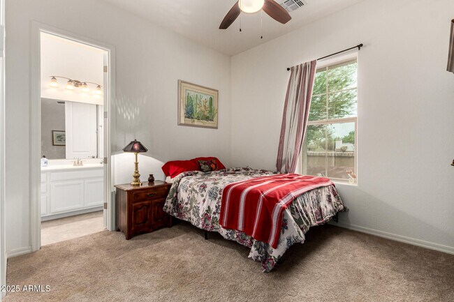 Building Photo - 17826 W Gold Poppy Way