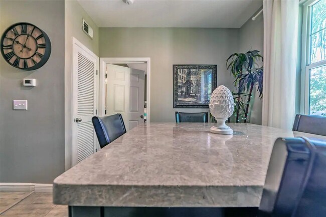 Primary Photo - tampa