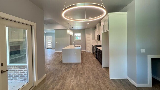 Building Photo - 17611 Natalie Ct