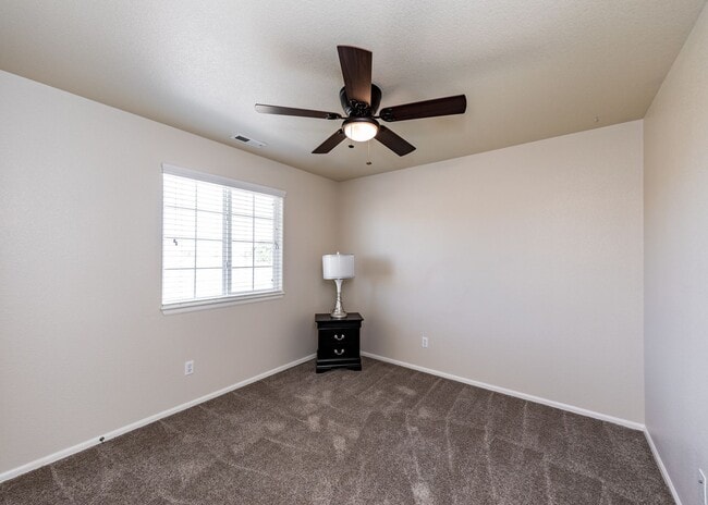 Building Photo - Cute End Unit 3 Bedroom Townhome in Lorson Ranch Next to Open Space