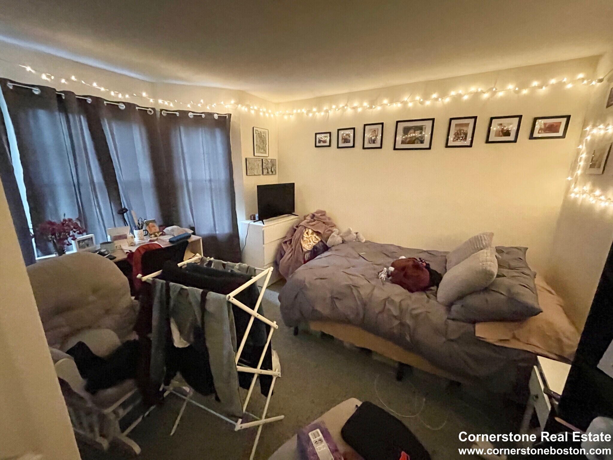 Building Photo - 62 Hillside St