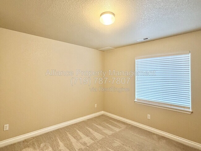 Building Photo - 7270 Araia Dr
