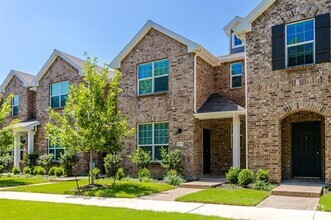Building Photo - 1270 Alamo Dr