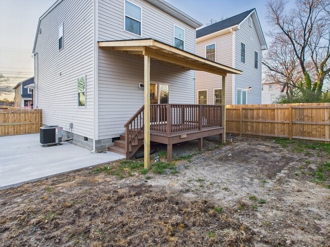 Building Photo - 3313 Tuxedo Blvd