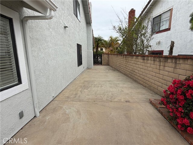 Building Photo - 22041 Birds Eye Dr