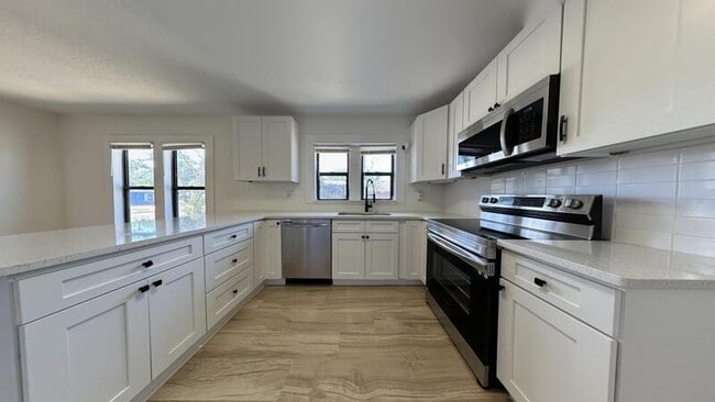 Building Photo - 1426 40th St S