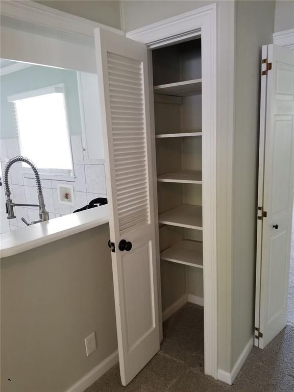 Building Photo - 2120 Meadowbrook Ln SE