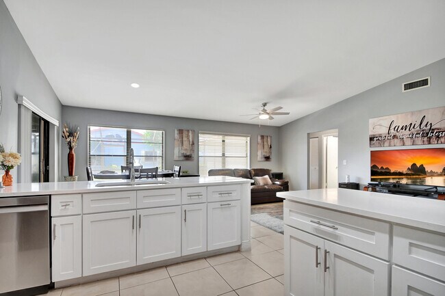 Building Photo - 5391 Alta Way