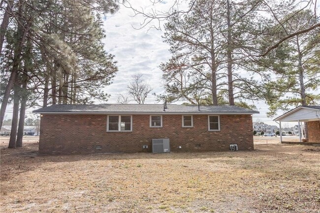 Building Photo - 226 Odell Rd