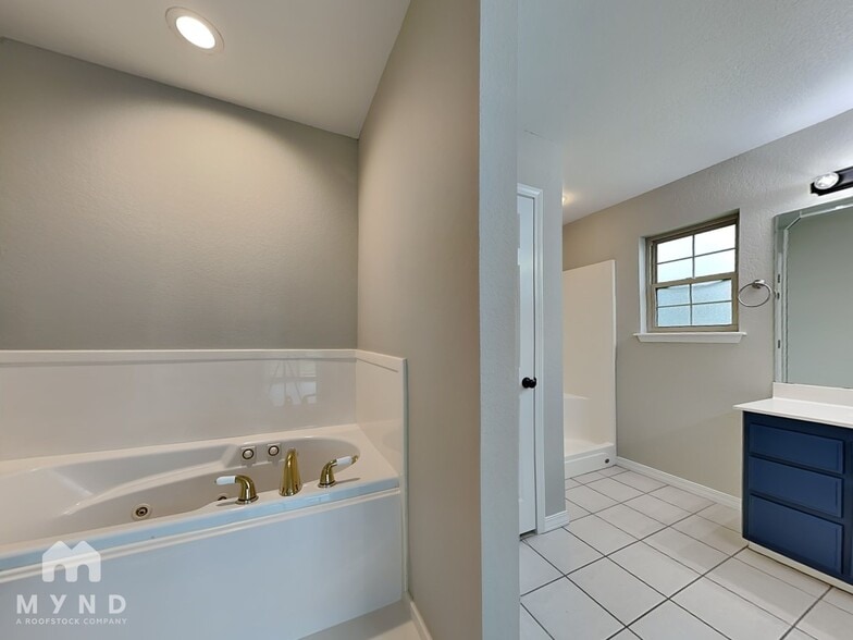 Building Photo - 278 Pine Meadow Dr