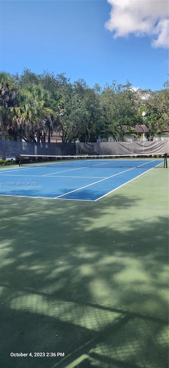 Building Photo - 4235 N University Dr