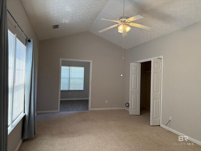 Building Photo - 1305 Dominoe Trail