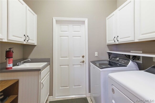 Building Photo - 467 W Mickey Mantle Path