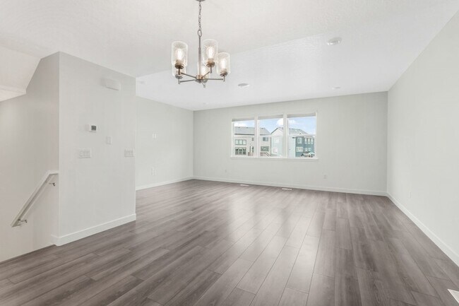 Building Photo - 12927 Trail