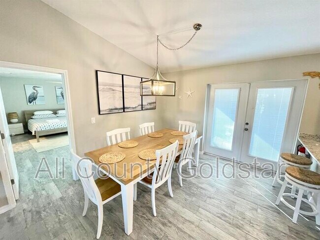 Building Photo - 6253 Magee St