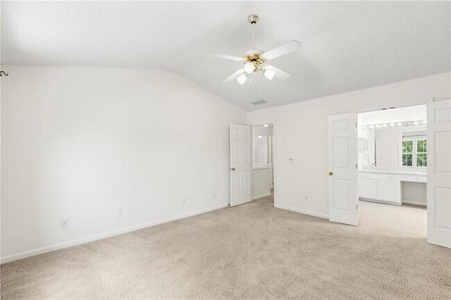 Building Photo - 490 Chippenham Ct