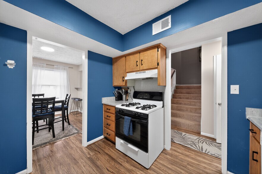 Building Photo - 534 Oak Meadow Ln