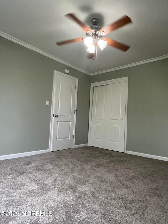 Building Photo - 35 Sternberger Ave