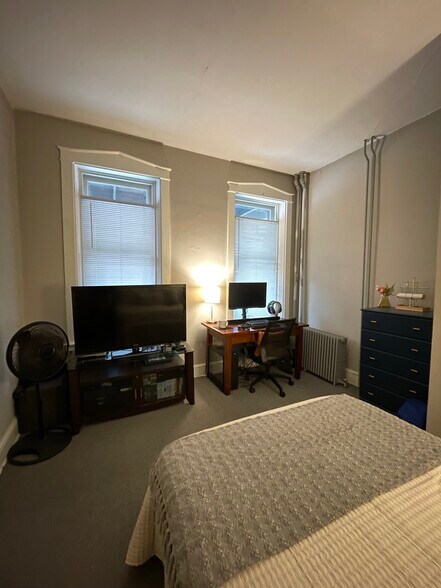bedroom 1 - 137 E Lemon St