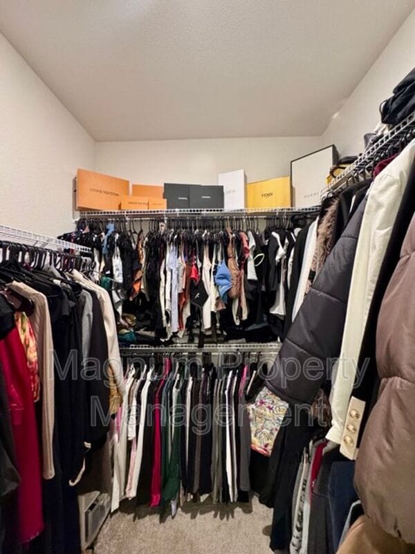 Building Photo - 38572 Rosegate Pl