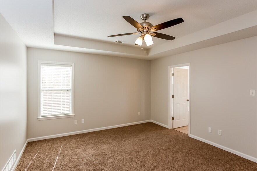 Building Photo - 1110 Greenwich Dr