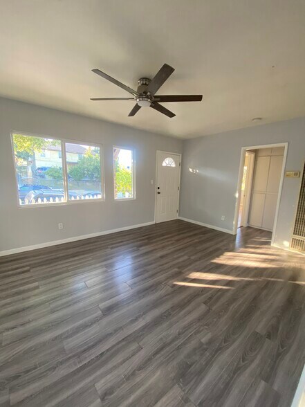 Building Photo - 1044 Tremont St