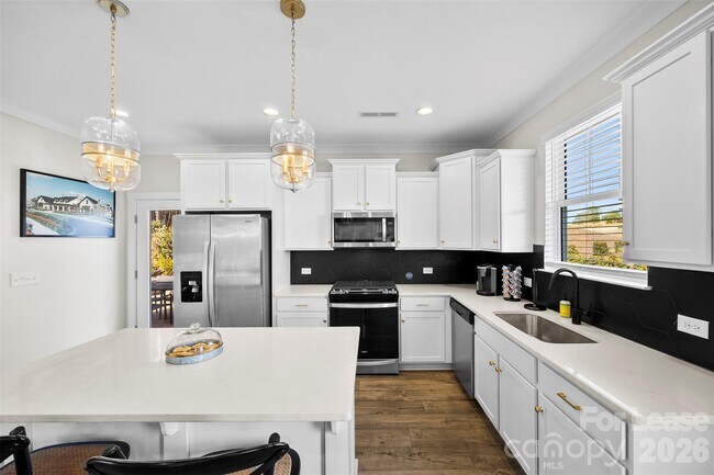 Building Photo - 21216 Sanctuary Dr