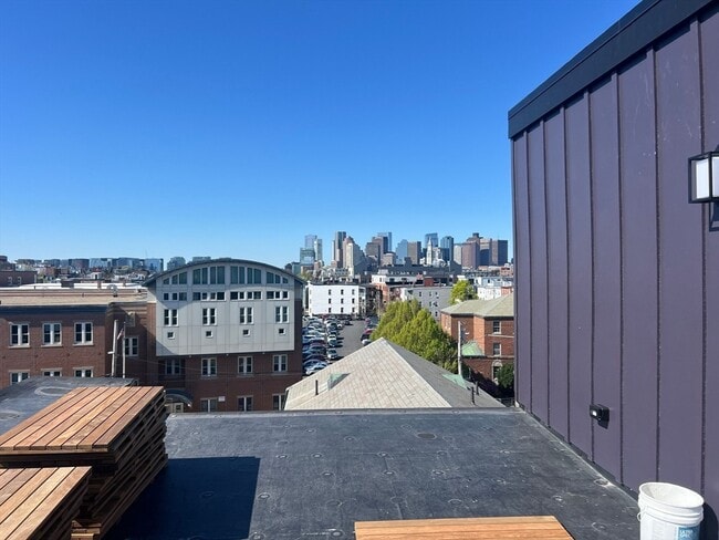 Building Photo - 58 Lubec St