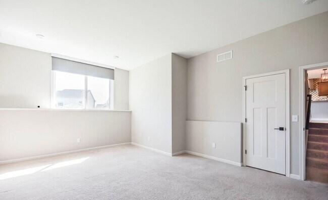 Building Photo - 15911 Long Meadow Way