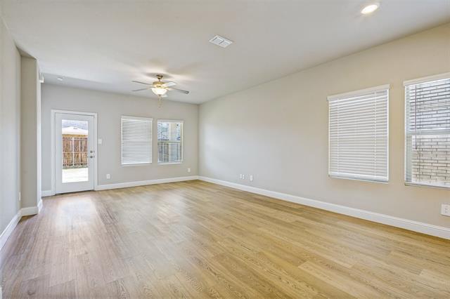Building Photo - 801 McKenna Dr