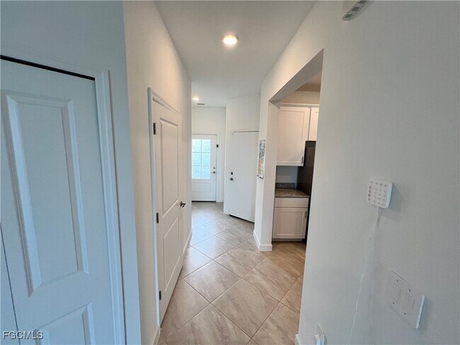 Building Photo - 14160 Pine Lodge Ln