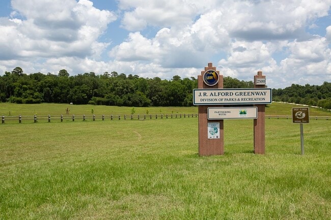 Building Photo - 1241 Sandler Ridge Rd