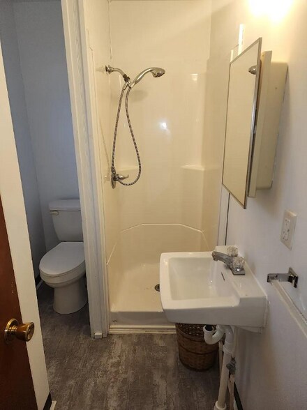 Building Photo - 20 W College Ave