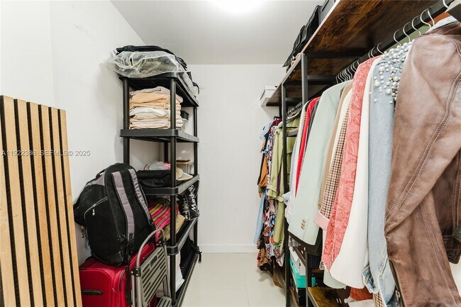 Building Photo - 488 NE 18th St