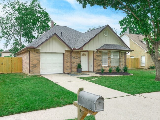 Building Photo - 12307 White River Dr
