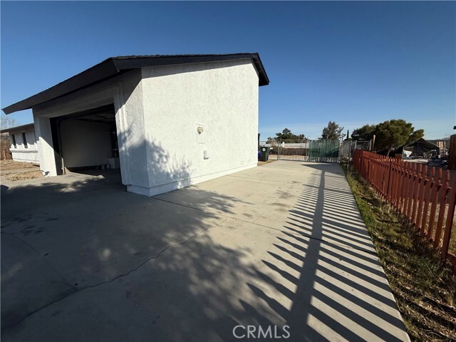 Building Photo - 14338 La Mesa Rd